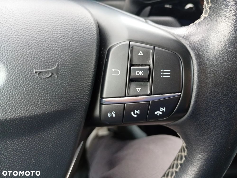 Ford Fiesta 1.0 EcoBoost S&S TITANIUM - 32