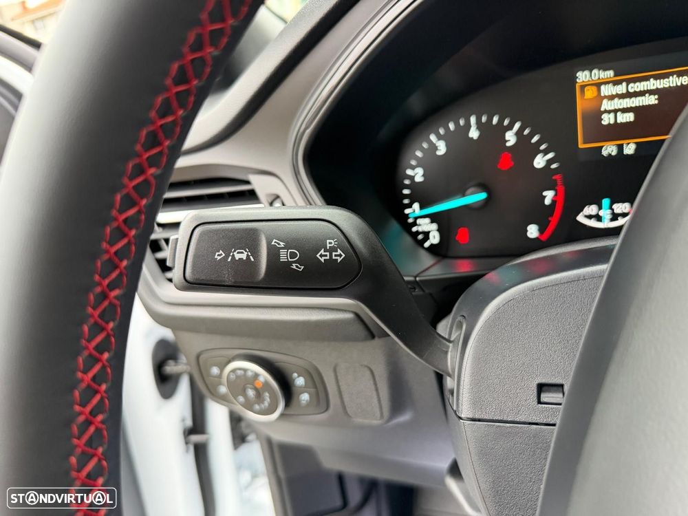 Ford Focus 1.0 EcoBoost MHEV ST-Line - 19