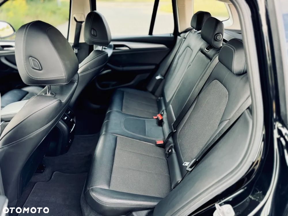 BMW X3 sDrive18d Advantage - 12