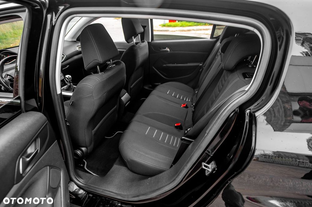 Peugeot 308 155 THP Premium - 32