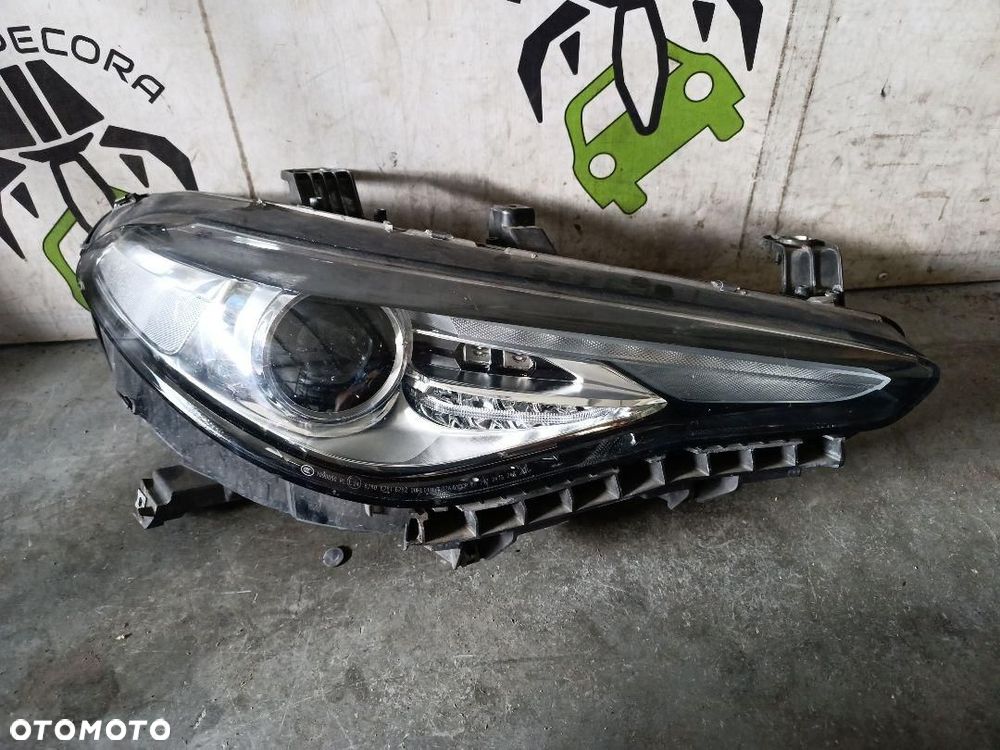 ALFA ROMEO GIULIA LAMPA XENON PRAWA PRZÓD 50557244 - 1