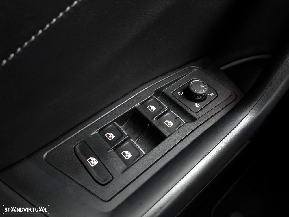 VW T-Roc 1.5 TSI Black Style DSG - 24