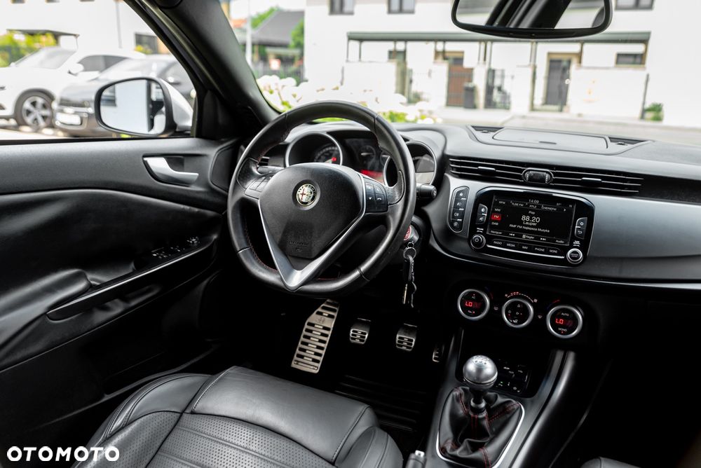 Alfa Romeo Giulietta 2.0 JTDM Distinctive - 24