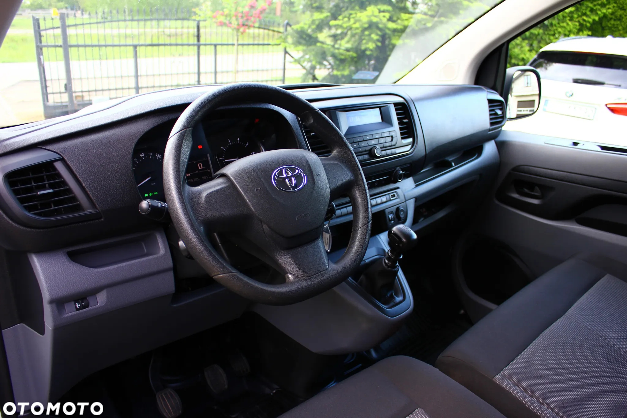 Toyota ProAce Kombi 2.0 D-4D Long 2,8t - 28