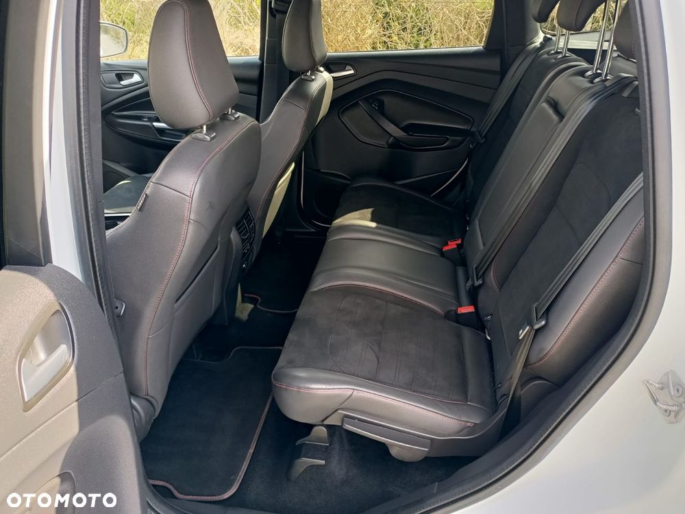 Ford Kuga 2.0 TDCi 4x2 ST-Line - 26