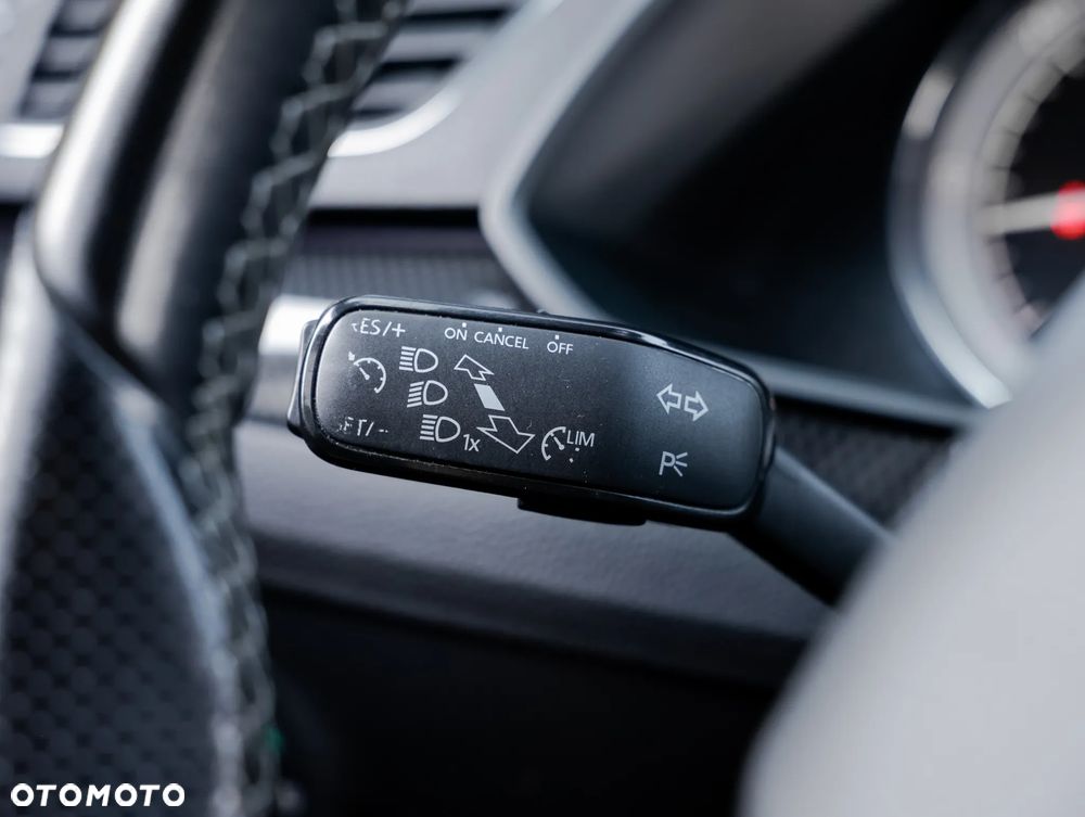 Skoda Superb 2.0 TDI Sportline DSG - 24