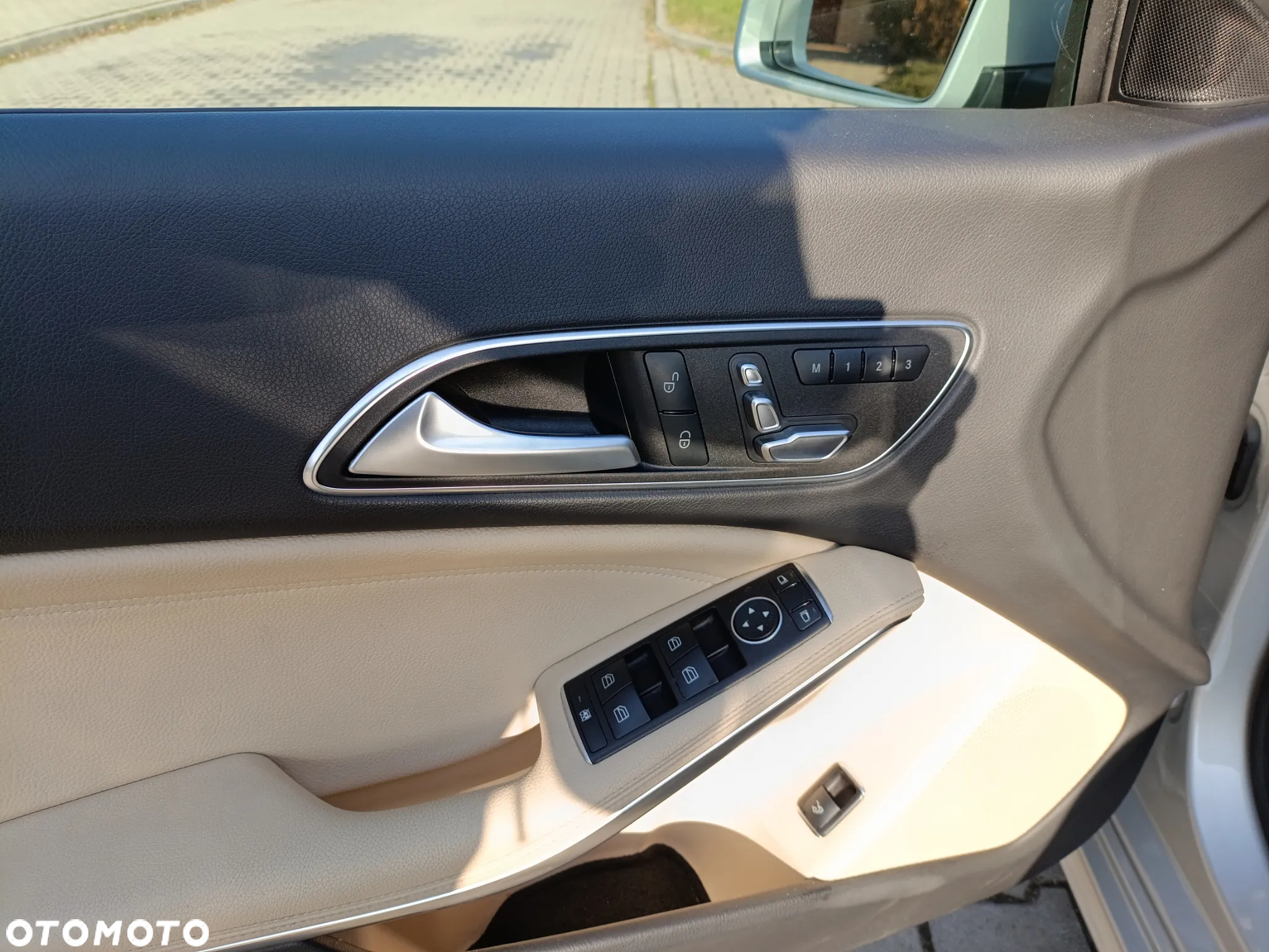 Mercedes-Benz CLA 250 7G-DCT - 18