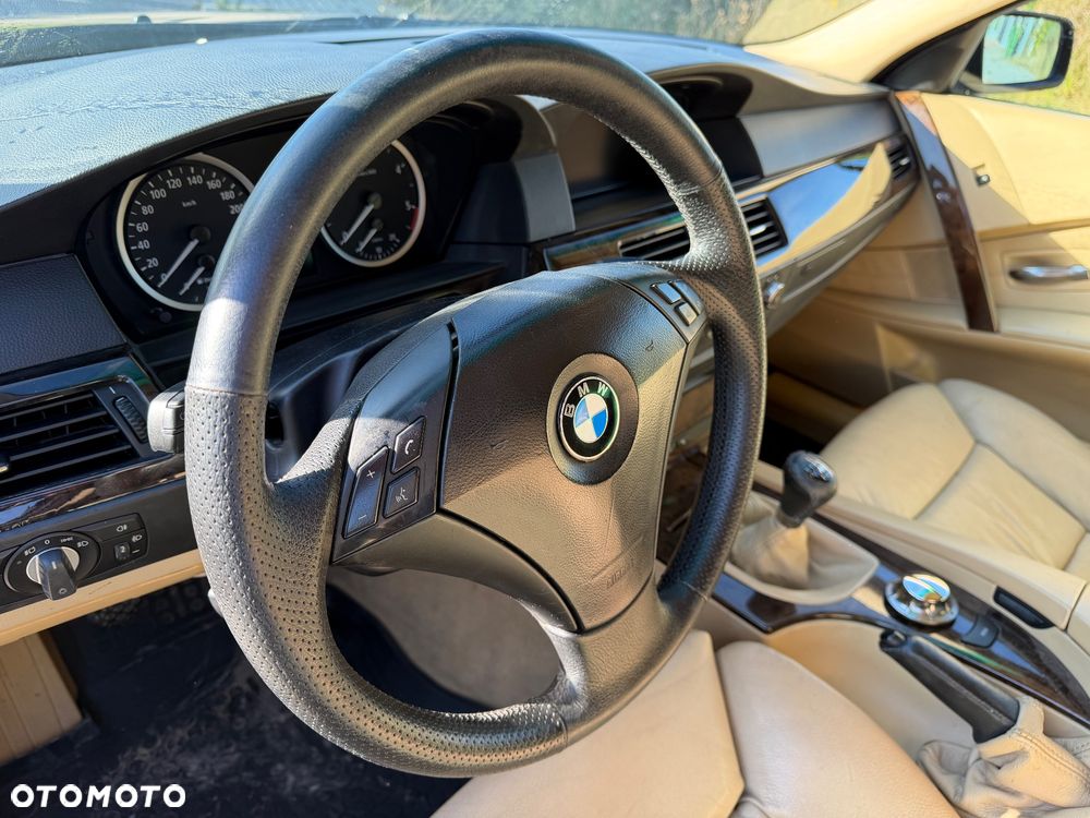 BMW Seria 5 530d - 27