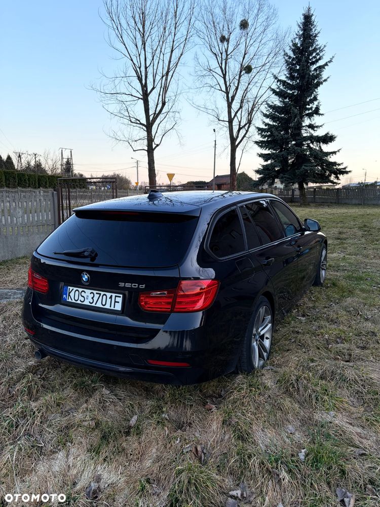 BMW Seria 3 320d Efficient Dynamics Edition Sport Line - 4