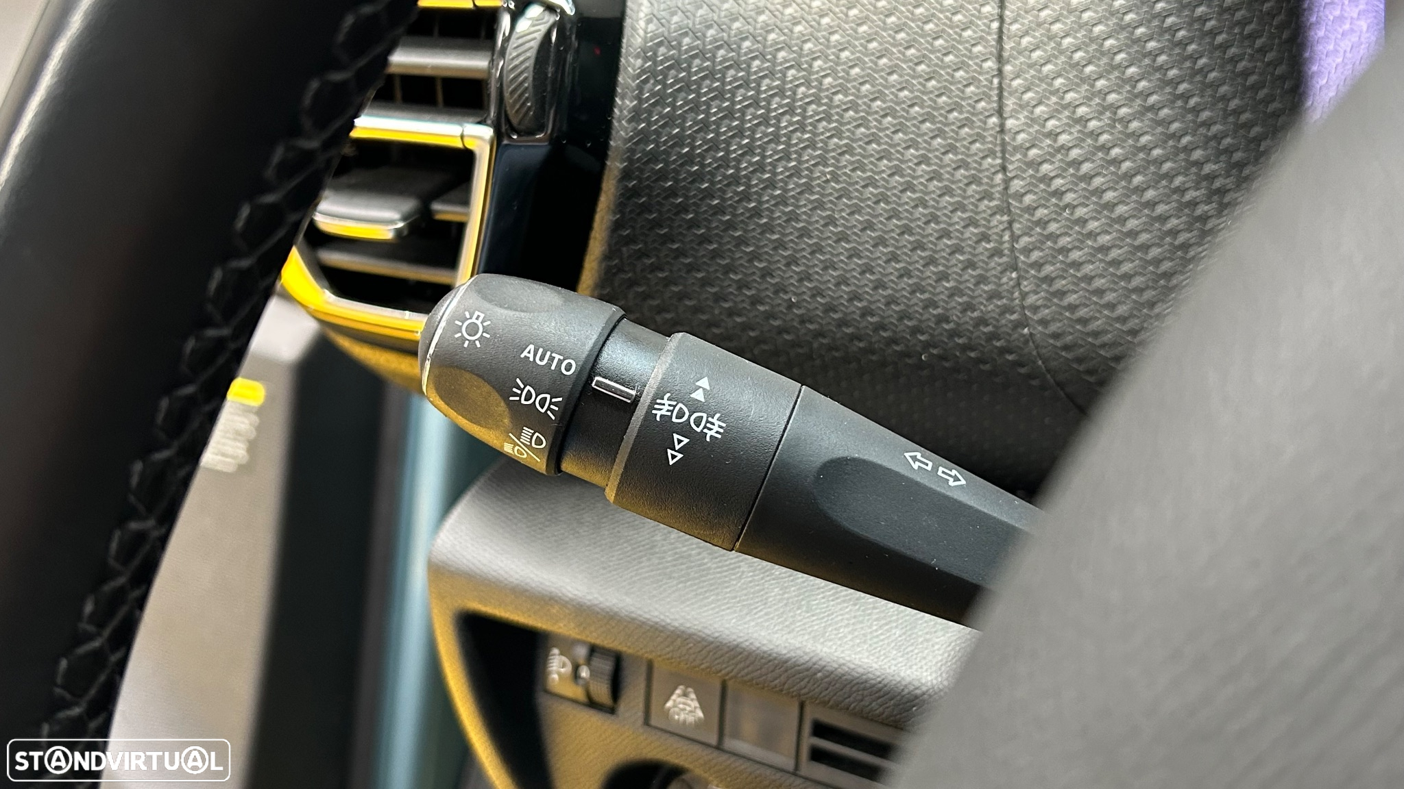 Citroën C4 1.2 PureTech Shine Pack EAT8 - 10