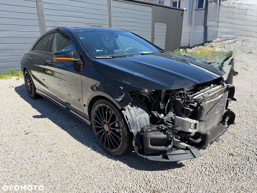 Mercedes-Benz CLA AMG 45 4Matic 7G-DCT Orange Art Edition - 2