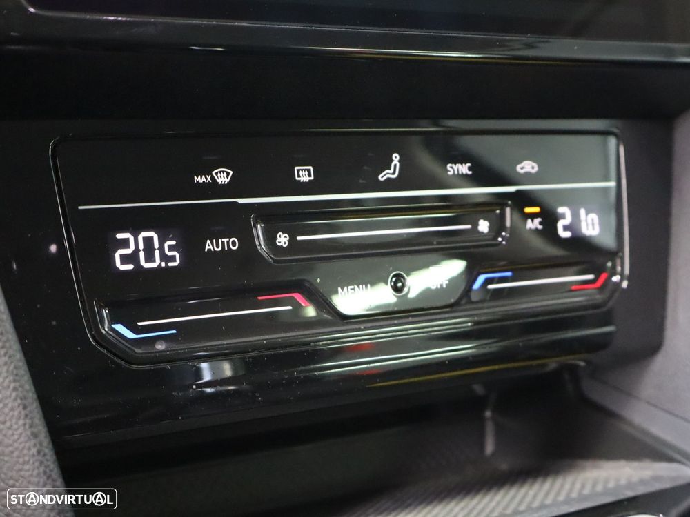 VW Passat Variant 2.0 TDI Business DSG - 20