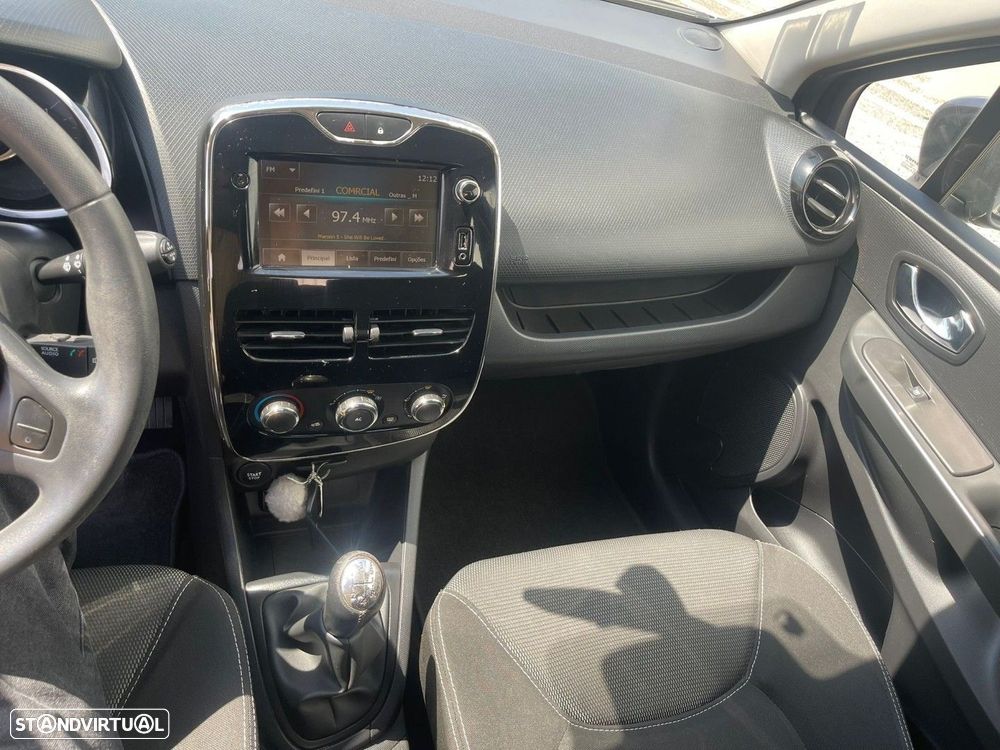 Renault Clio - 8