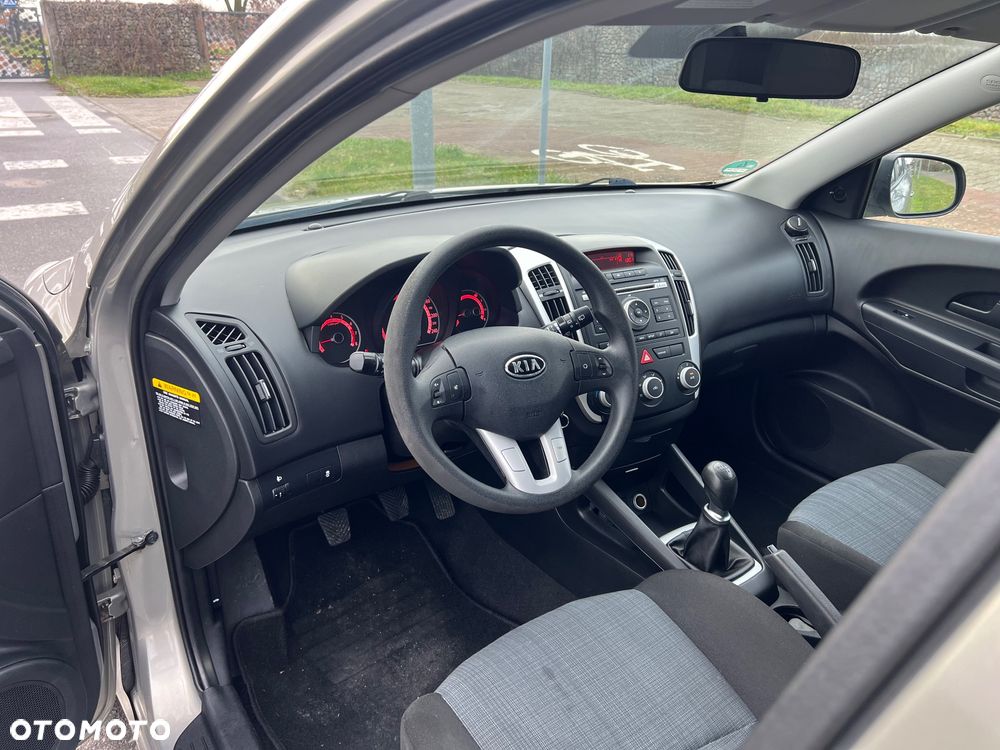 Kia Ceed 1.4 CVVT Vision - 8