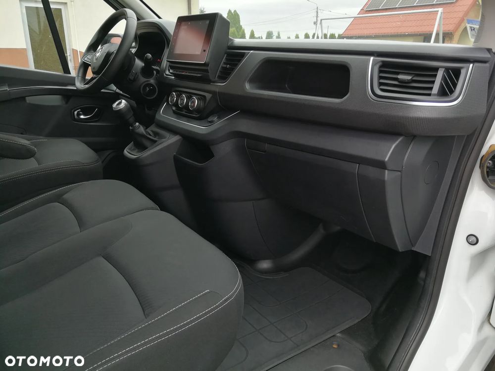 Renault Trafic - 13