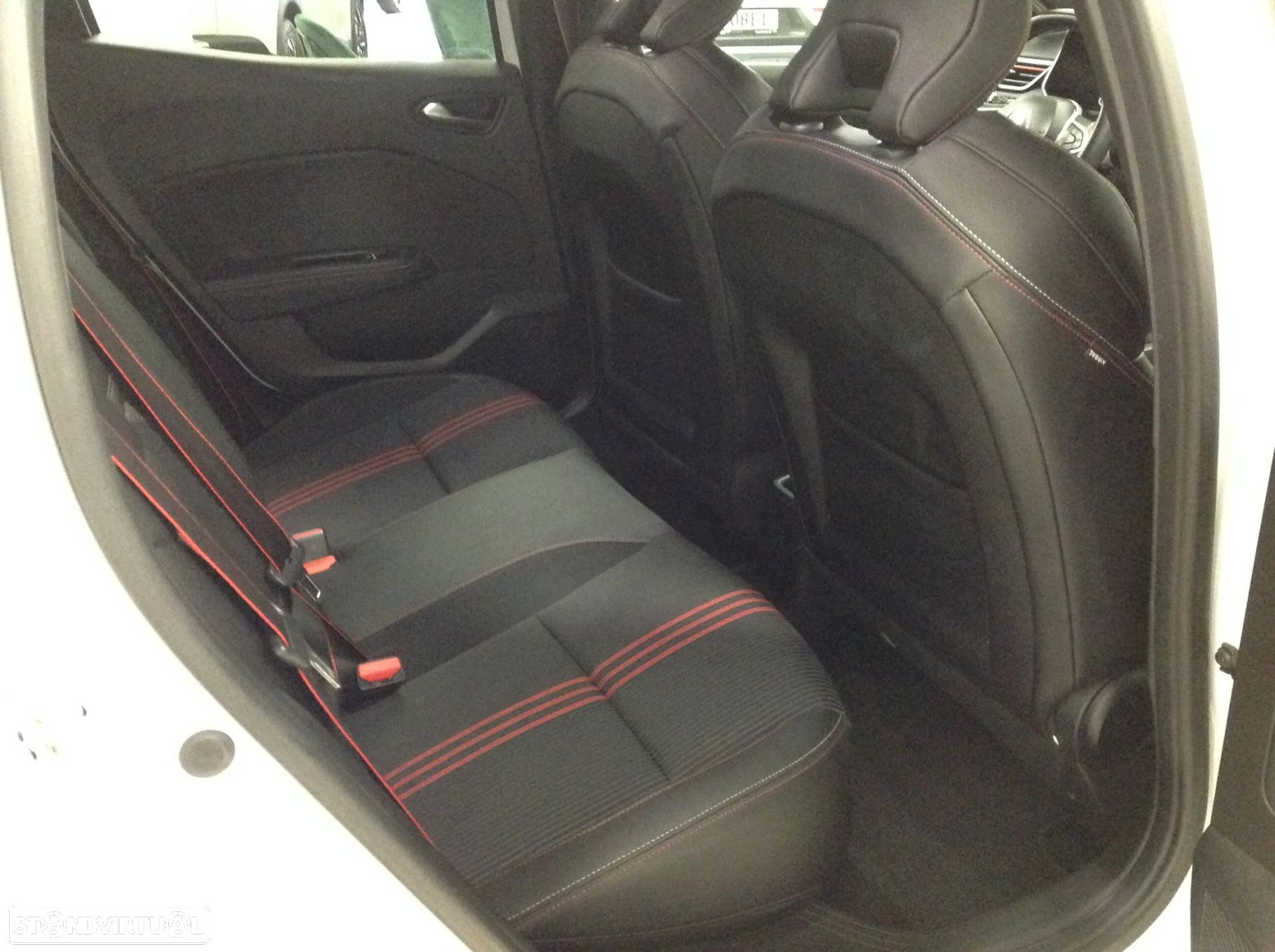 Renault Clio 1.0 TCe RS Line - 27