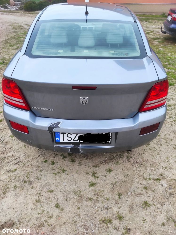 Dodge Avenger - 2