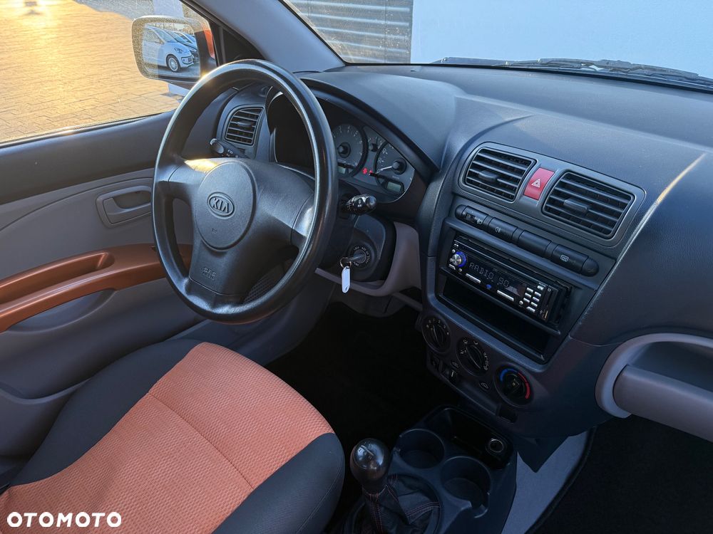 Kia Picanto 1.1 Vision - 28