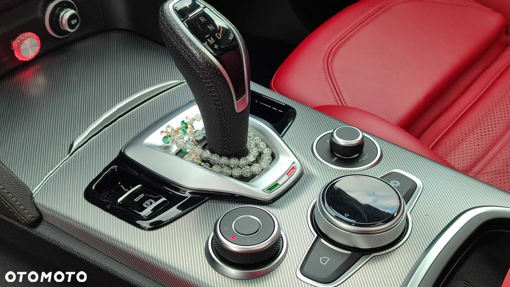 Alfa Romeo Stelvio 2.0 Turbo Veloce Q4 - 22