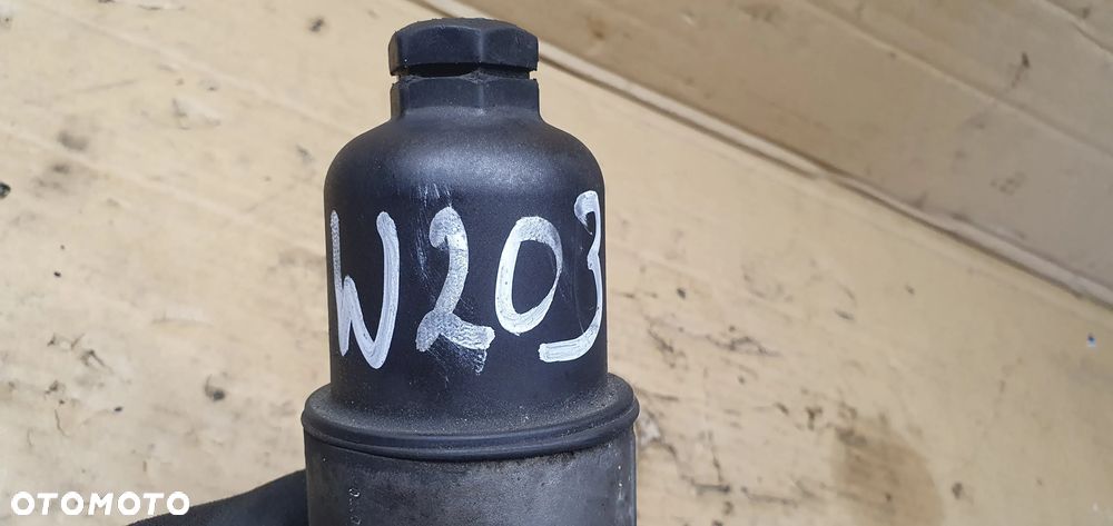 Podstawa filtra oleju chłodniczka Mercedes W209 1.8 Kompresor A2711880001 A2711800610 - 8