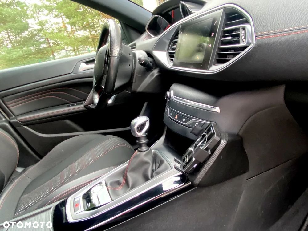 Peugeot 308 - 24