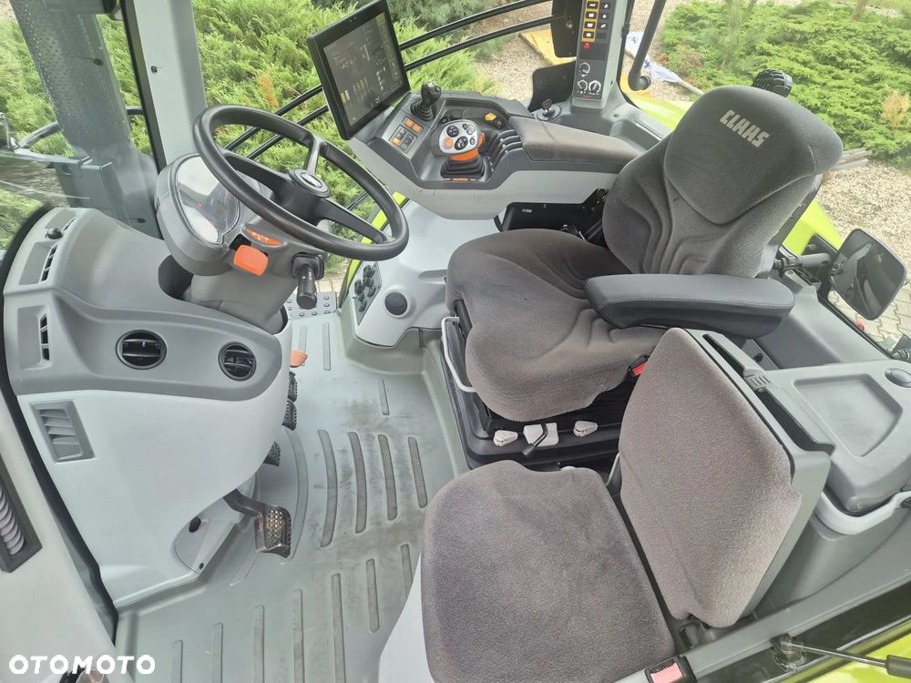 Claas Arion 660 - 13