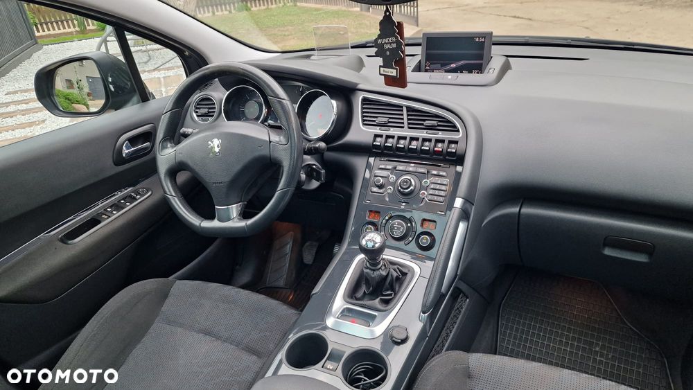 Peugeot 3008 2.0 HDi Premium - 8