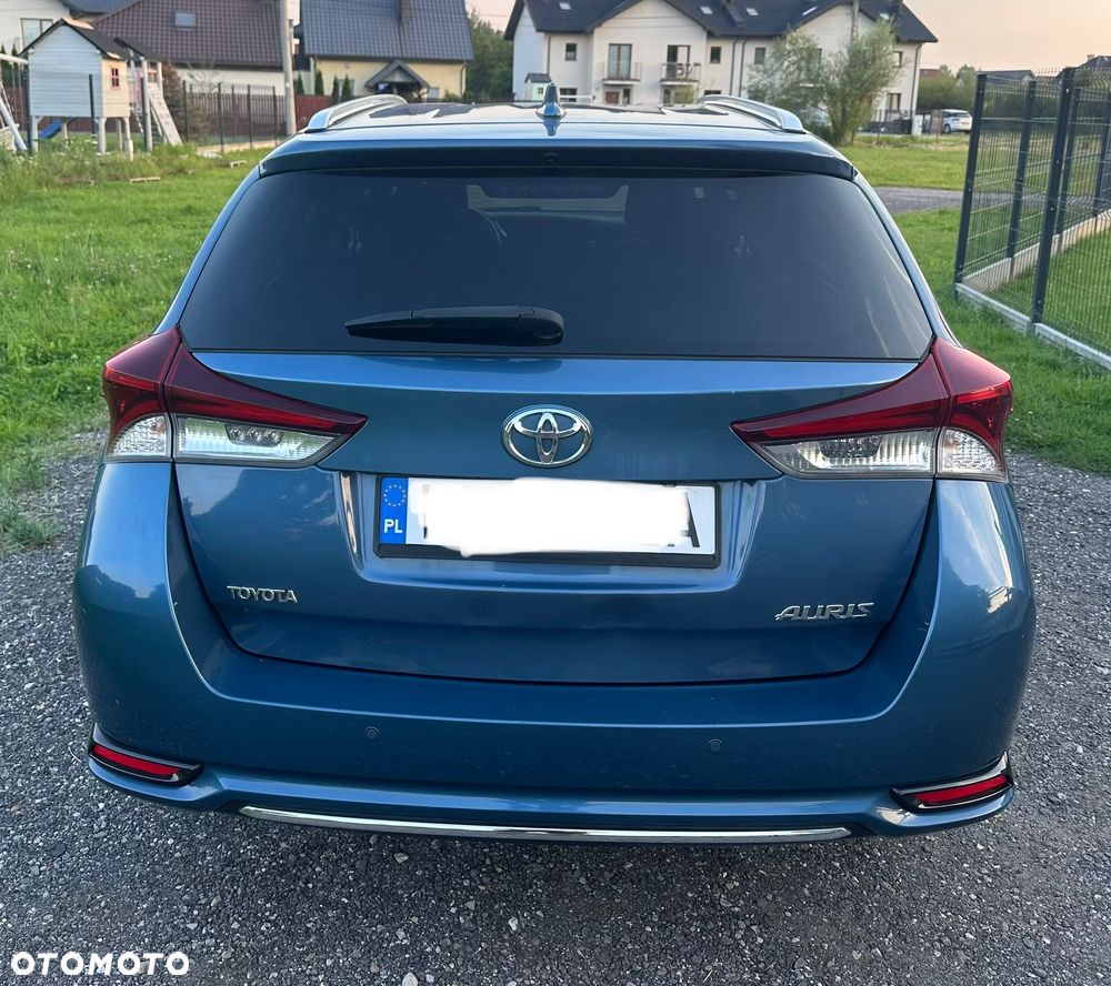 Toyota Auris 1.6 D-4D Premium - 4