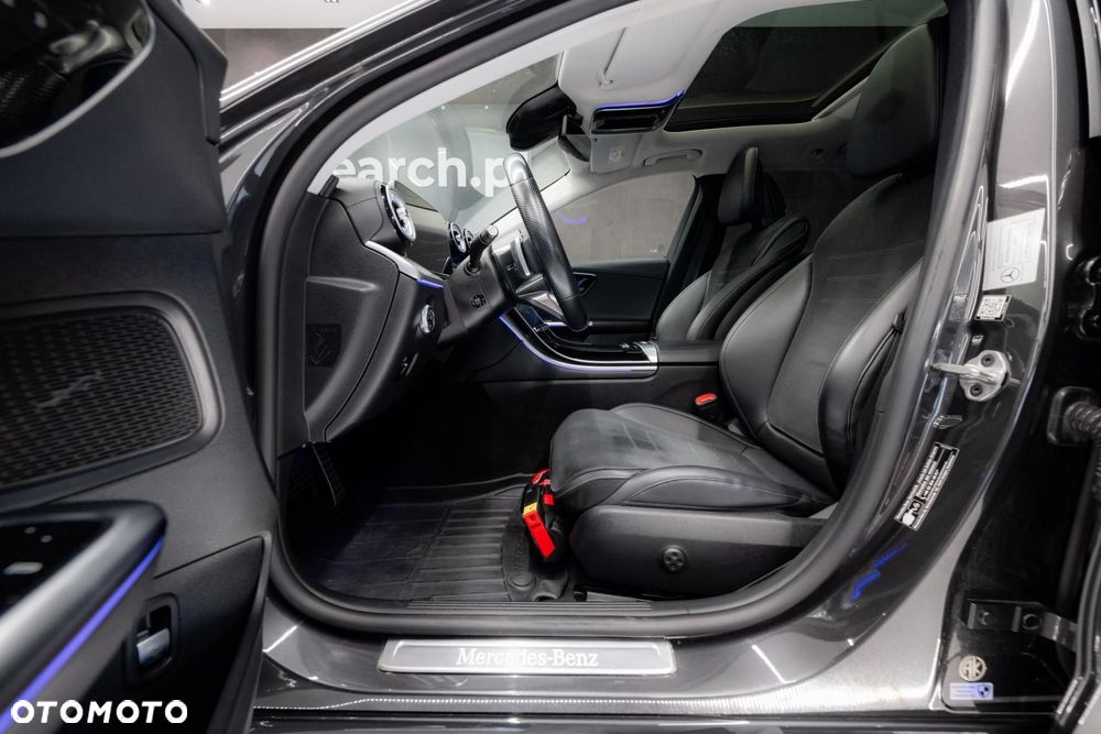 Mercedes-Benz Klasa C 220 d mHEV AMG - 14