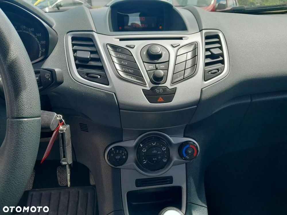Ford Fiesta - 11