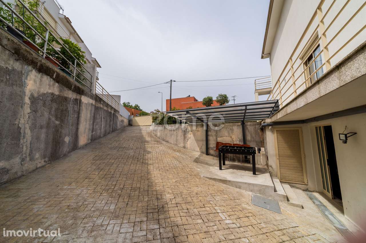 Moradia T4 renovada | Caldelas - Grande imagem: 4/40