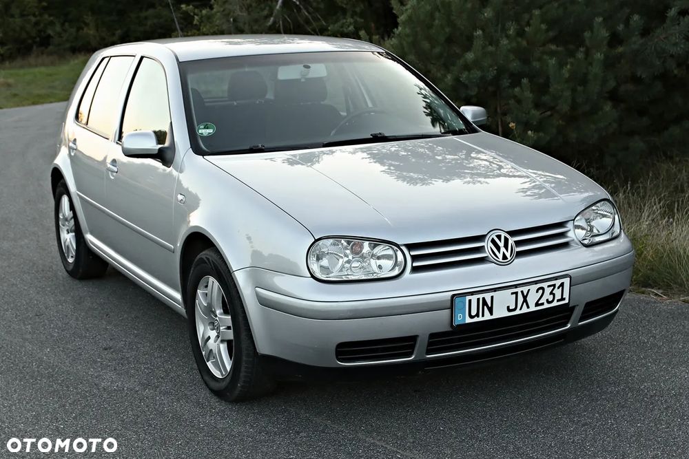 Volkswagen Golf 1.6 Comfortline - 16