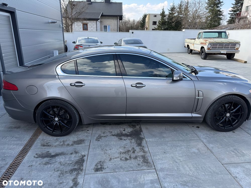 Jaguar XF 3.0 V6 Luxury - 7