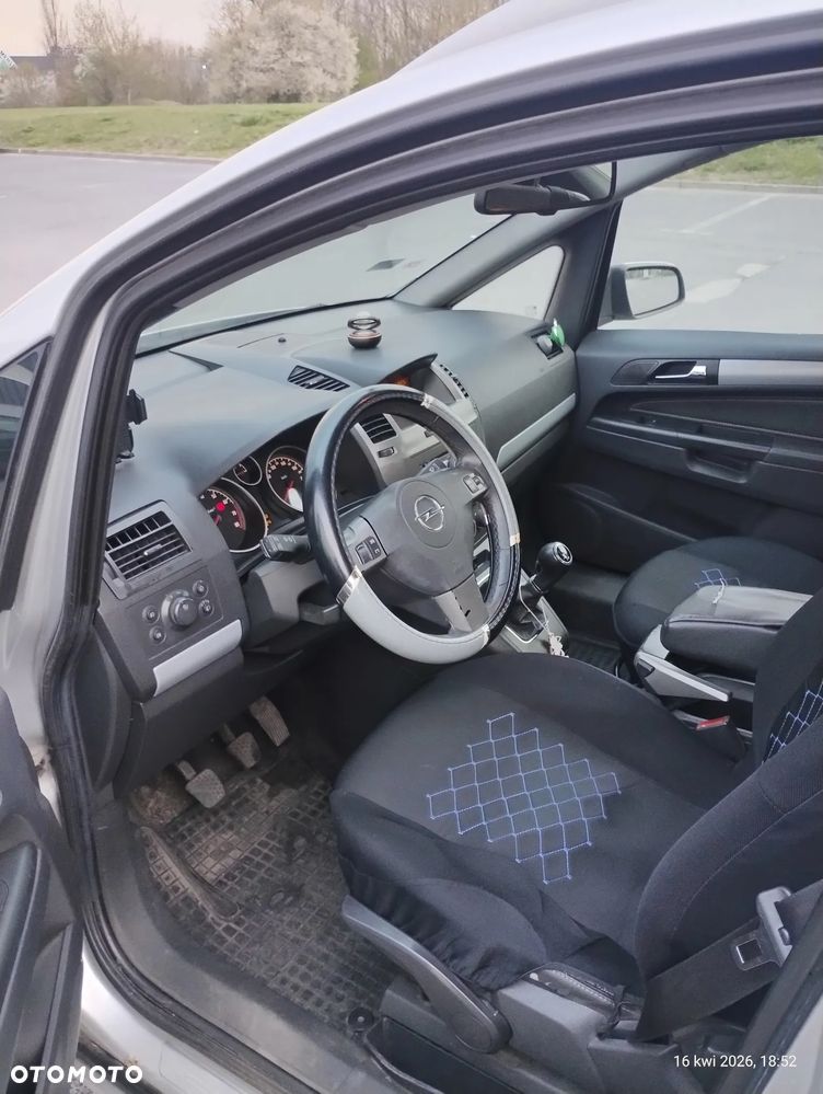 Opel Zafira 1.8 - 8