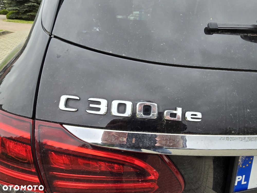 Mercedes-Benz Klasa C 300 de 9G-TRONIC - 29