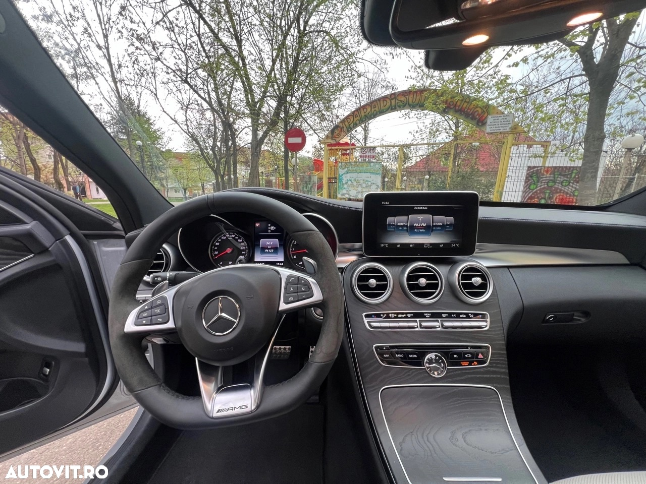 Mercedes-Benz C 400 4Matic T 7G-TRONIC AMG Line - 10