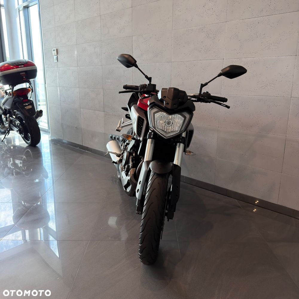 Yamaha MT - 4