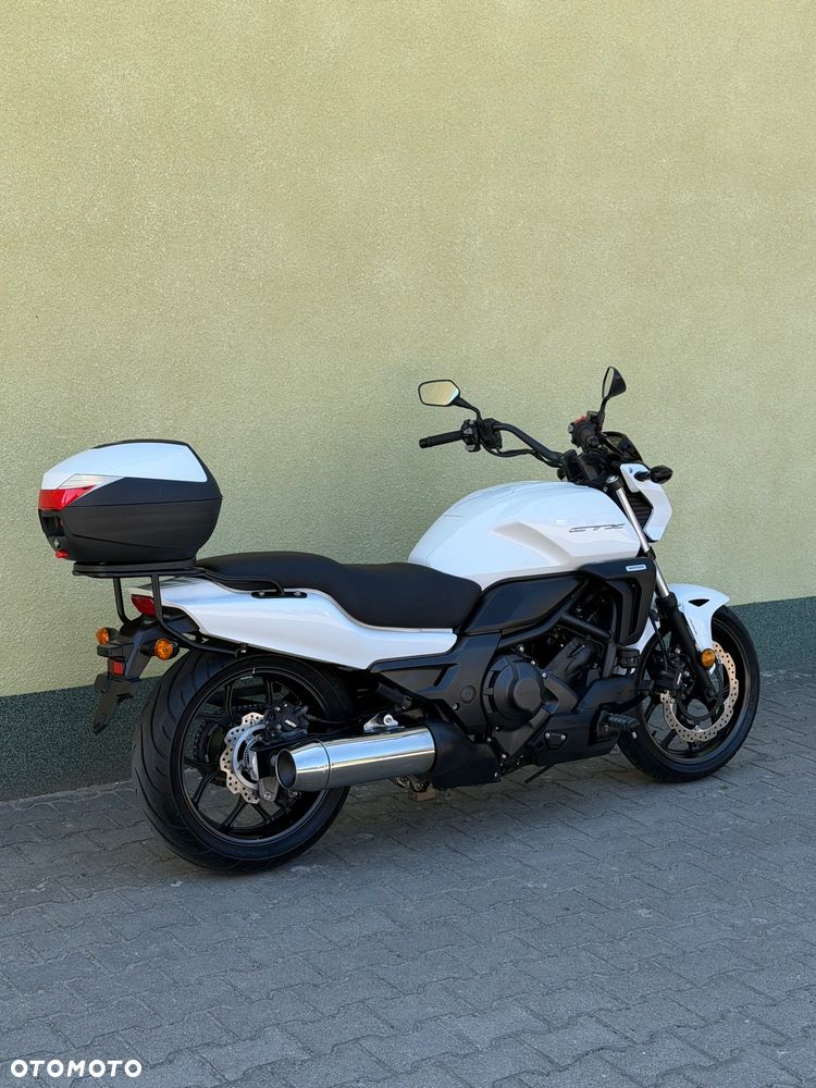 Honda CTX - 11