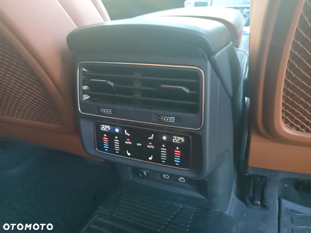 Audi Q8 55 TFSI mHEV Quattro Tiptronic - 8