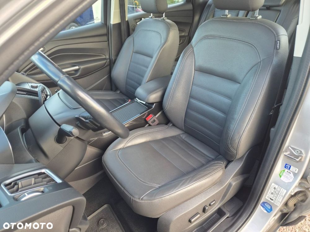 Ford Kuga 2.0 TDCi 4x4 Titanium - 10