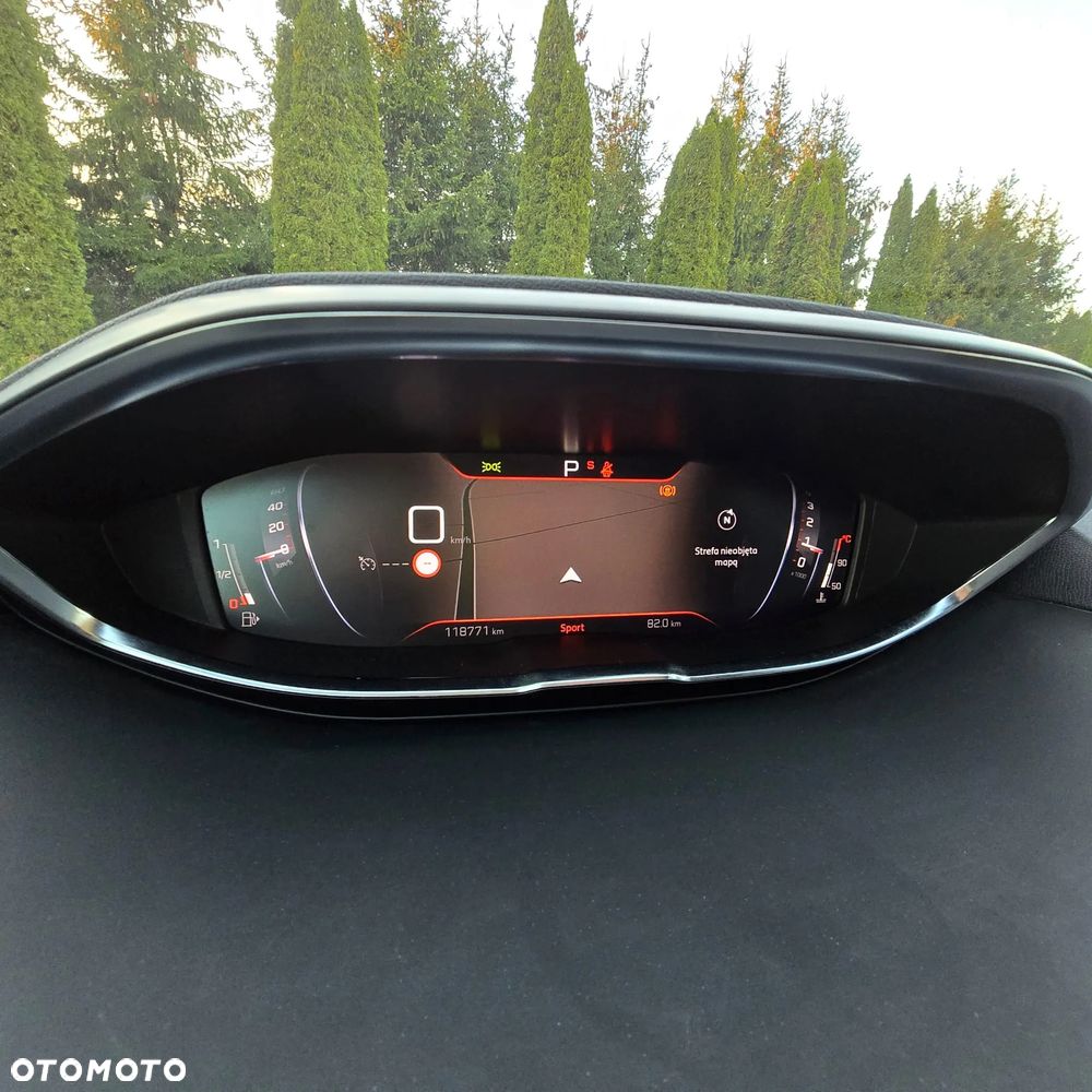 Peugeot 5008 PureTech 130 EAT8 Stop & Start Roadtrip - 35
