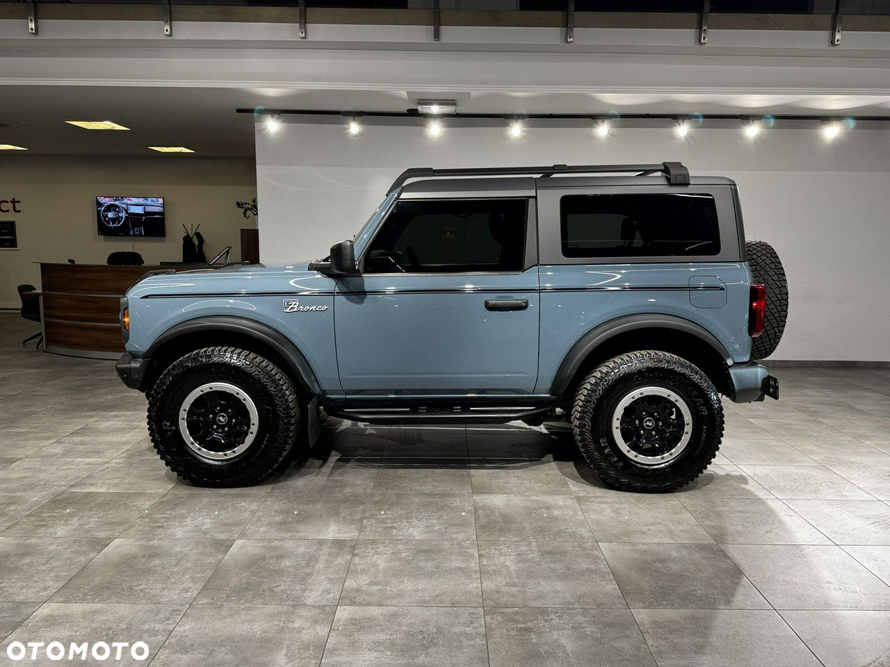 Ford Bronco - 5