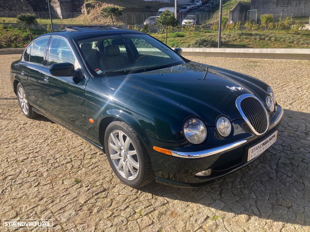 Jaguar S-Type 4.0 V8 - 1