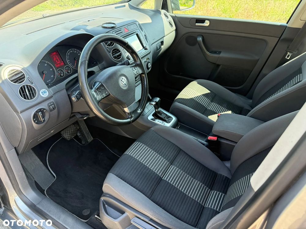 Volkswagen Golf Plus 1.9 TDI DSG United - 8