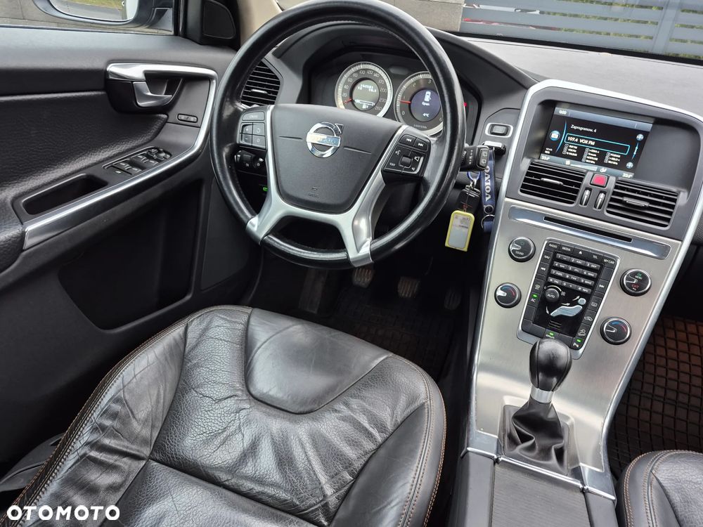 Volvo XC 60 D3 AWD Momentum - 19