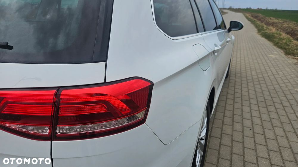 Volkswagen Passat - 8