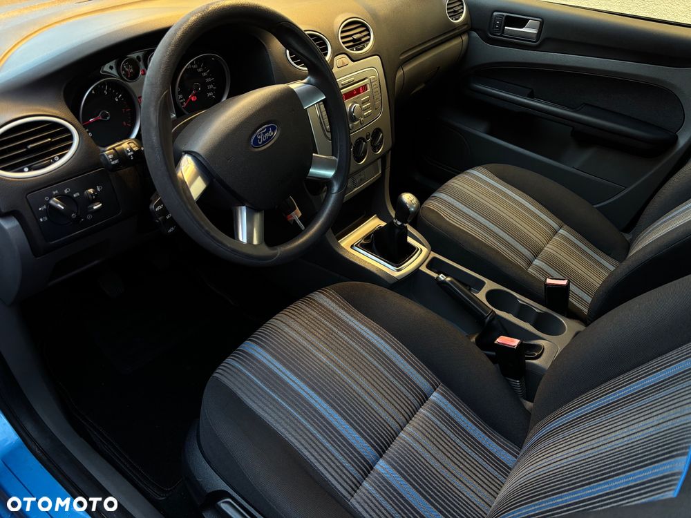 Ford Focus 1.6 Comfort - 6