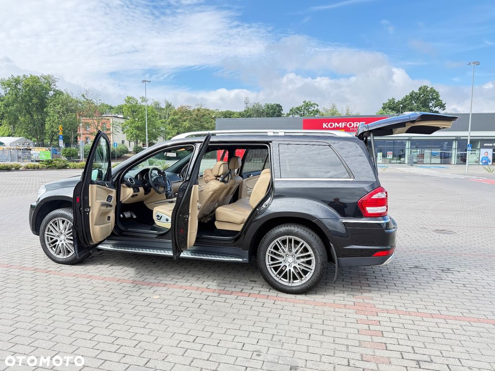 Mercedes-Benz GL - 30