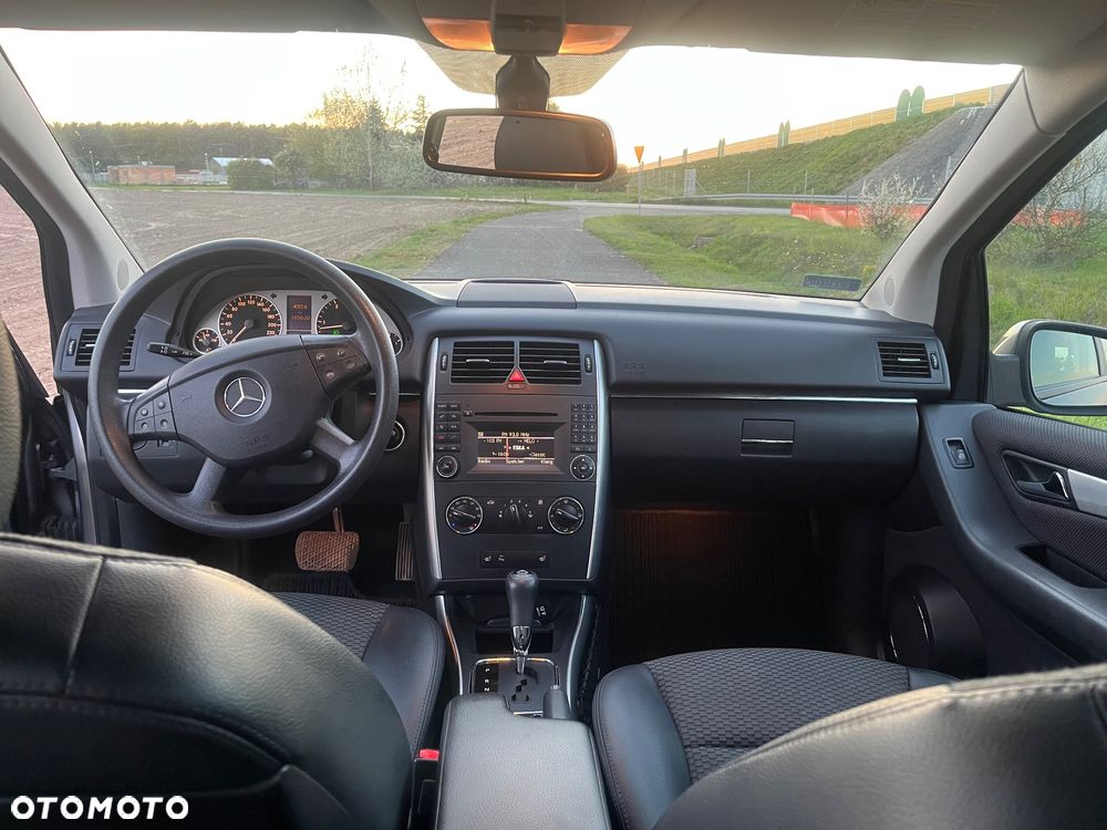 Mercedes-Benz Klasa B 180 CDI Autotronic - 15