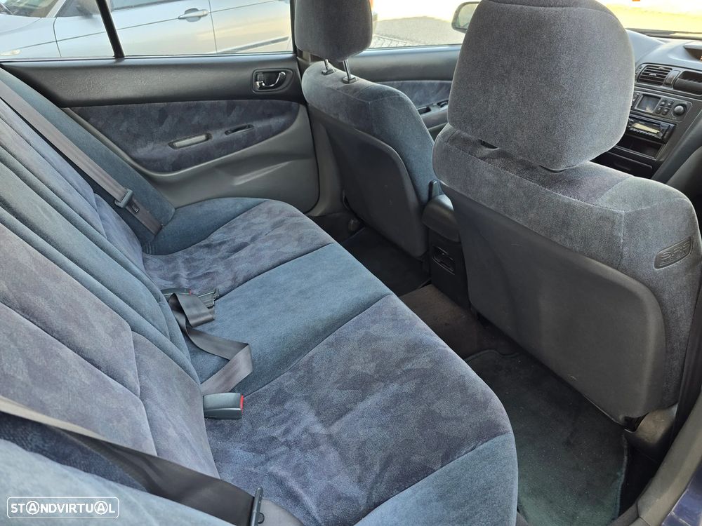 Mitsubishi Galant Sedan 2.0 GLS TD - 10